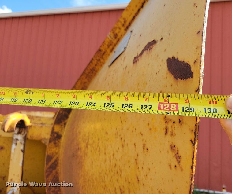 image for item EA2513 2014 John Deere 672G motor grader