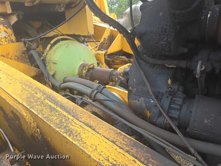 image for item EB0974 1965 Euclid TS-14 scraper