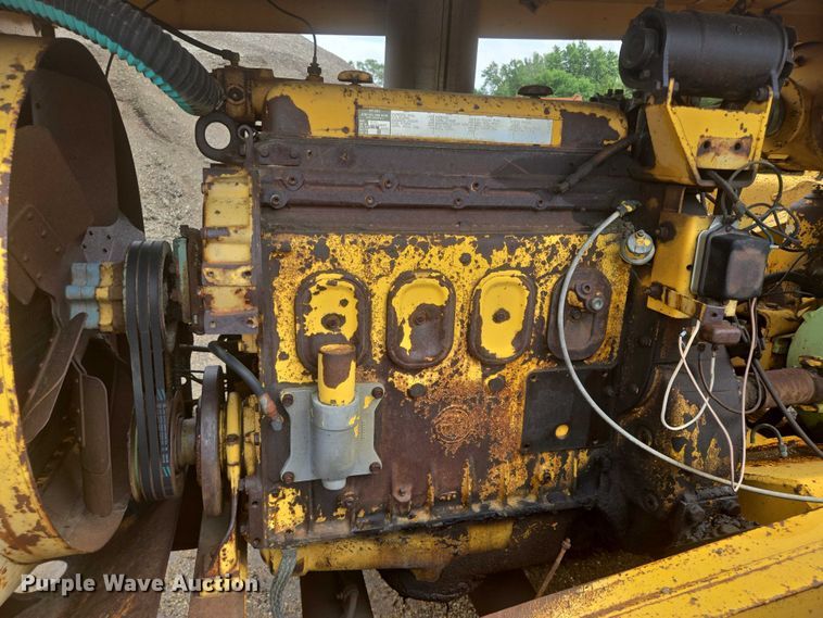 image for item EB0974 1965 Euclid TS-14 scraper