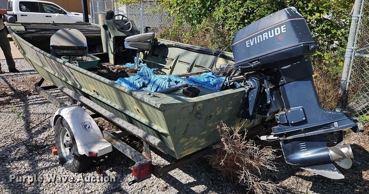 image for item EB8178 1987 Lowe  boat