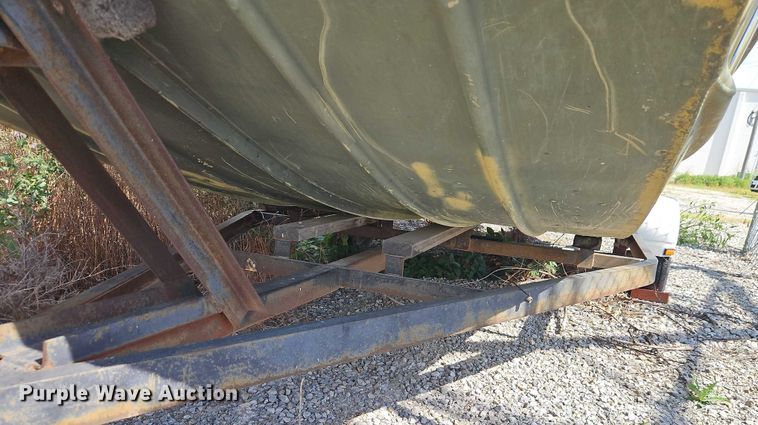 image for item EB8178 1987 Lowe  boat