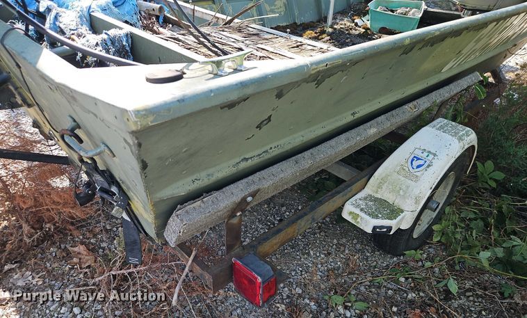 image for item EB8178 1987 Lowe  boat