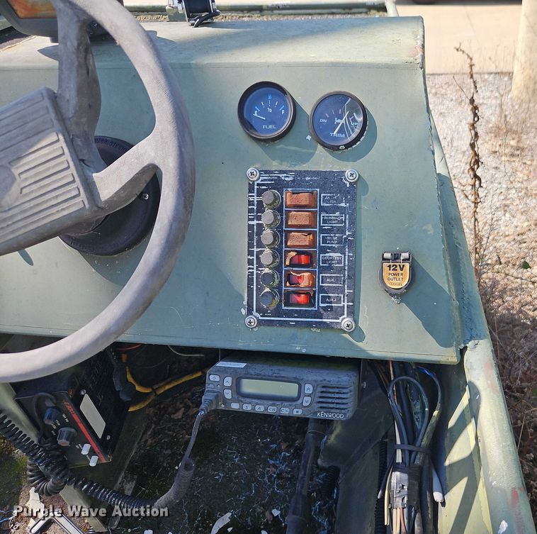 image for item EB8178 1987 Lowe  boat