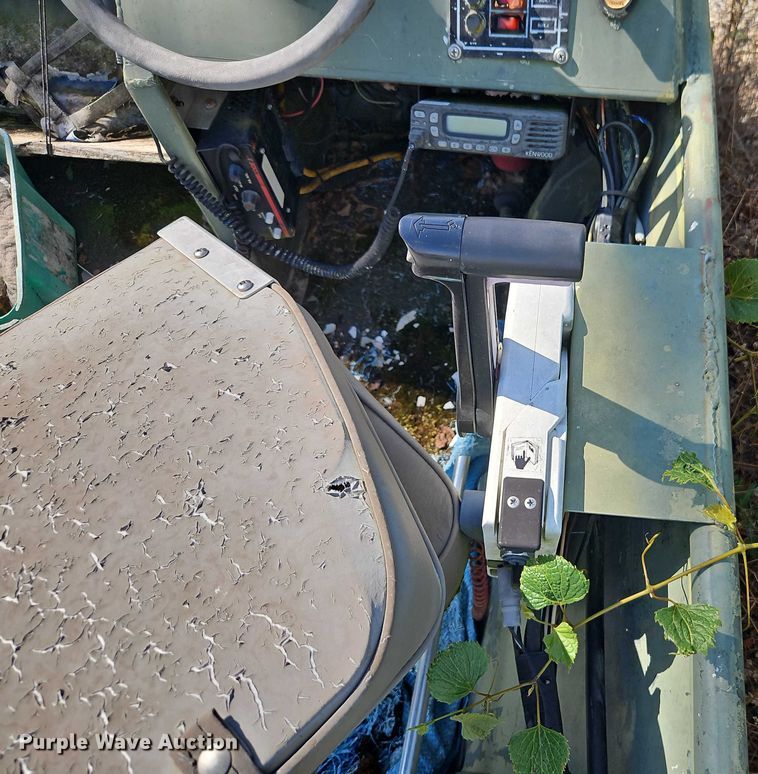 image for item EB8178 1987 Lowe  boat