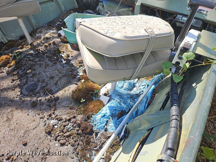 image for item EB8178 1987 Lowe  boat