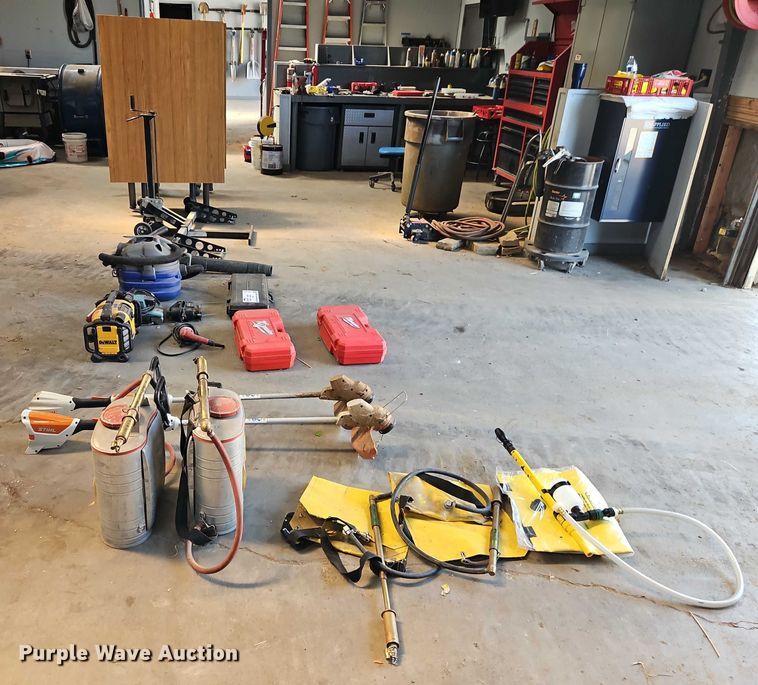 image for item EB8209 Tools