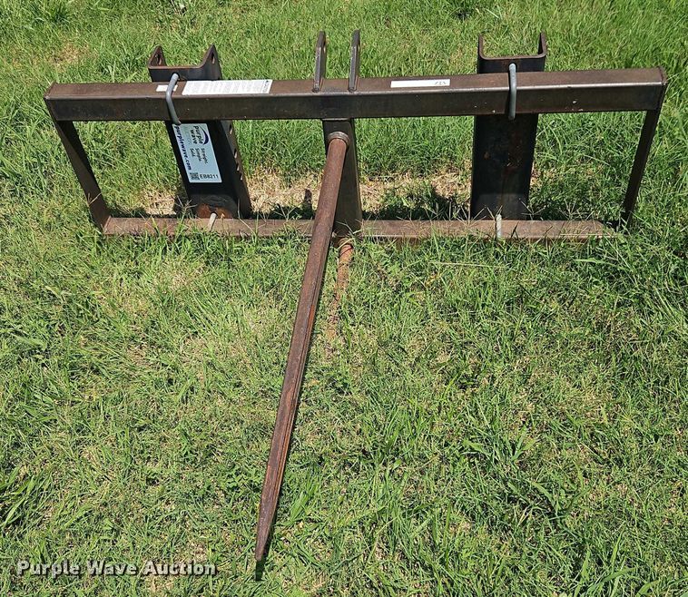 image for item EB8211 Three point bale spear