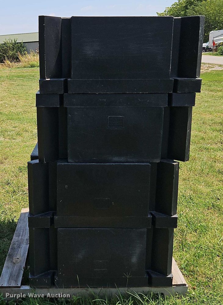 image for item EB8213 (4) dock floats