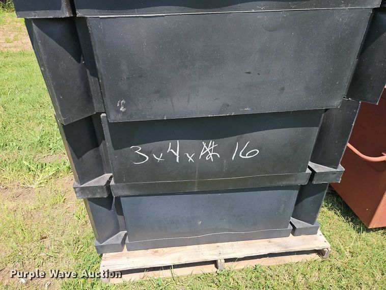 image for item EB8213 (4) dock floats