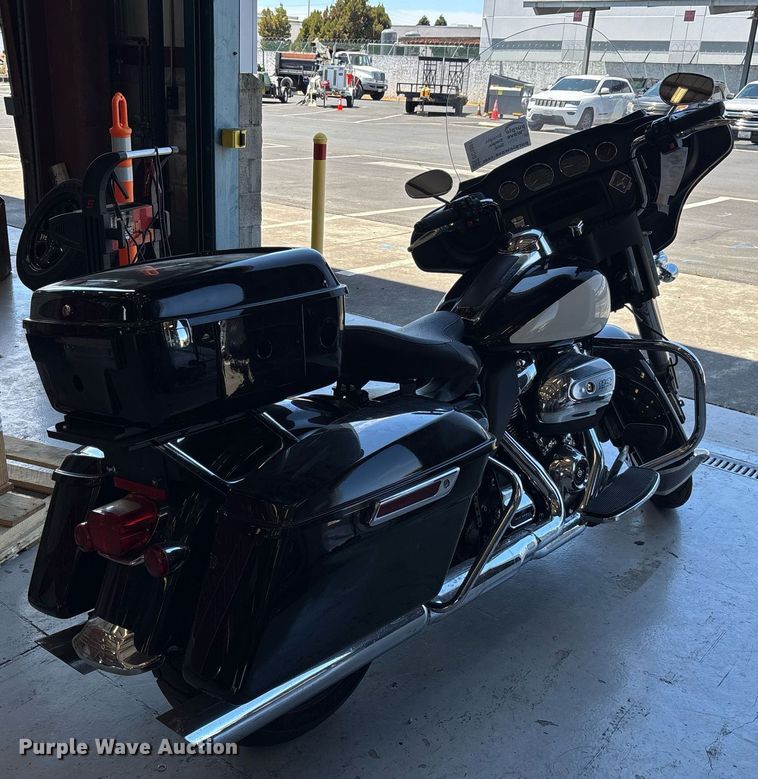 image for item EC1091 2020 Harley-Davidson Police Electra Glide motorcycle