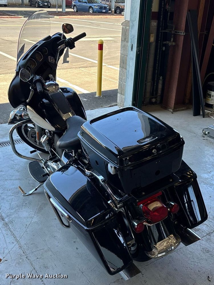 image for item EC1091 2020 Harley-Davidson Police Electra Glide motorcycle