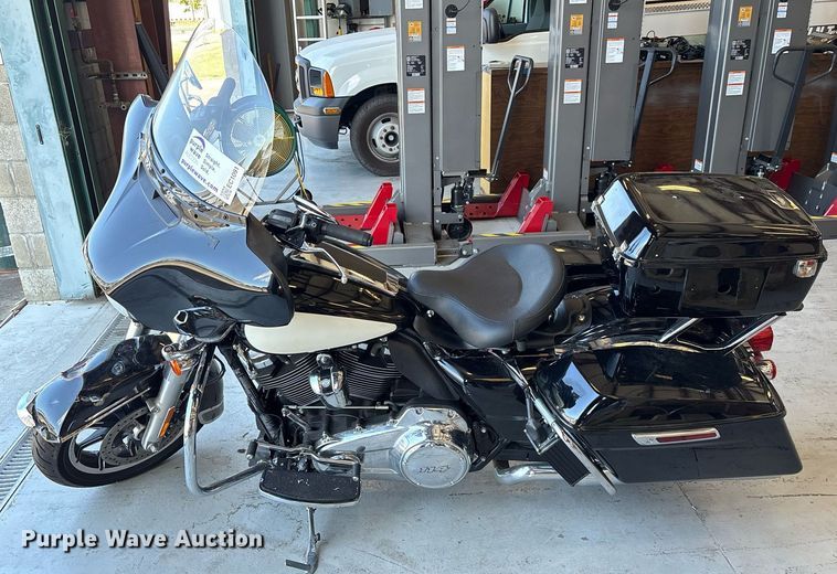 image for item EC1091 2020 Harley-Davidson Police Electra Glide motorcycle