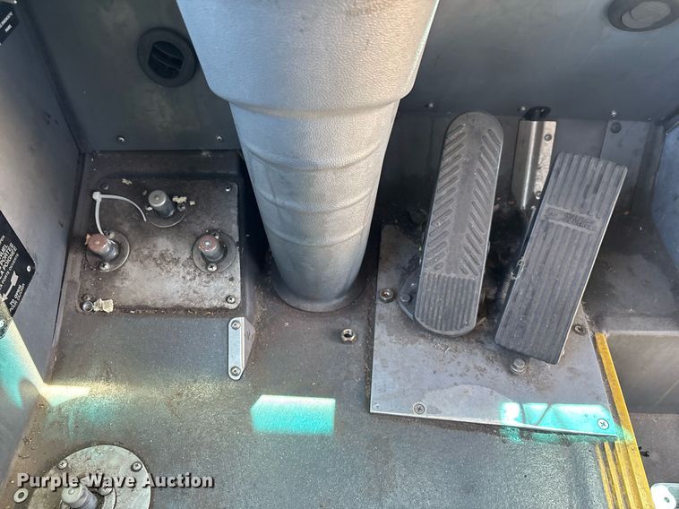 image for item EC1092 2008 Orion bus