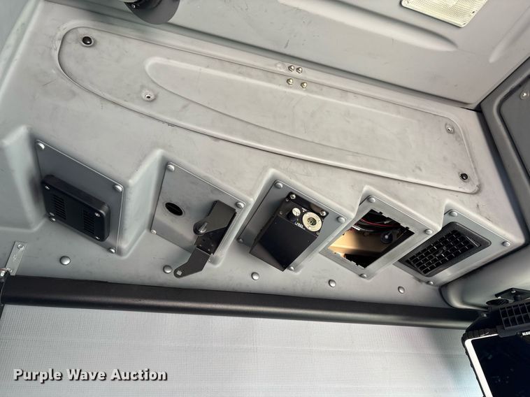 image for item EC1092 2008 Orion bus