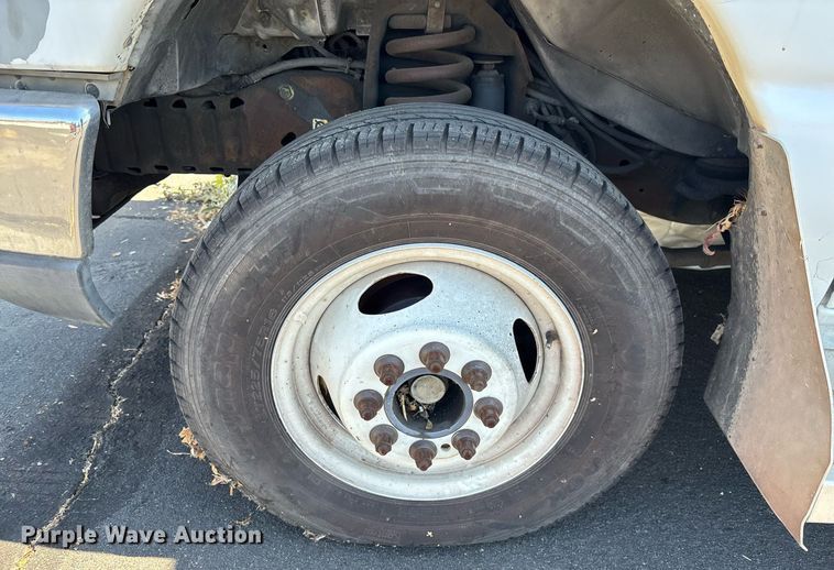 image for item EC1094 2009 Starcraft Ford E450 Super Duty shuttle bus