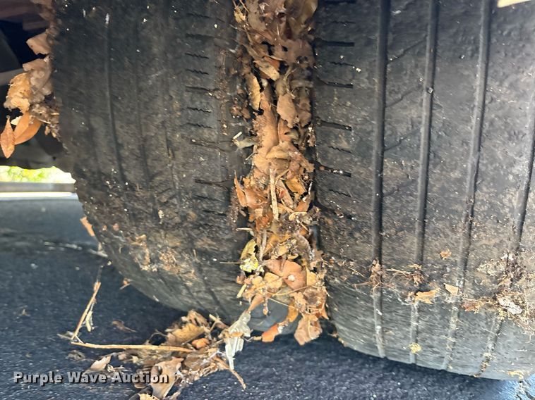 image for item EC1094 2009 Starcraft Ford E450 Super Duty shuttle bus