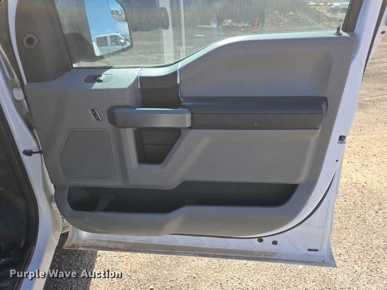 image for item EC3443 2016 Ford F150 SuperCrew pickup truck