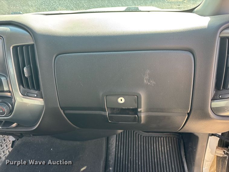 image for item EC3448 2015 Chevrolet Silverado 1500 LT Crew Cab pickup truck