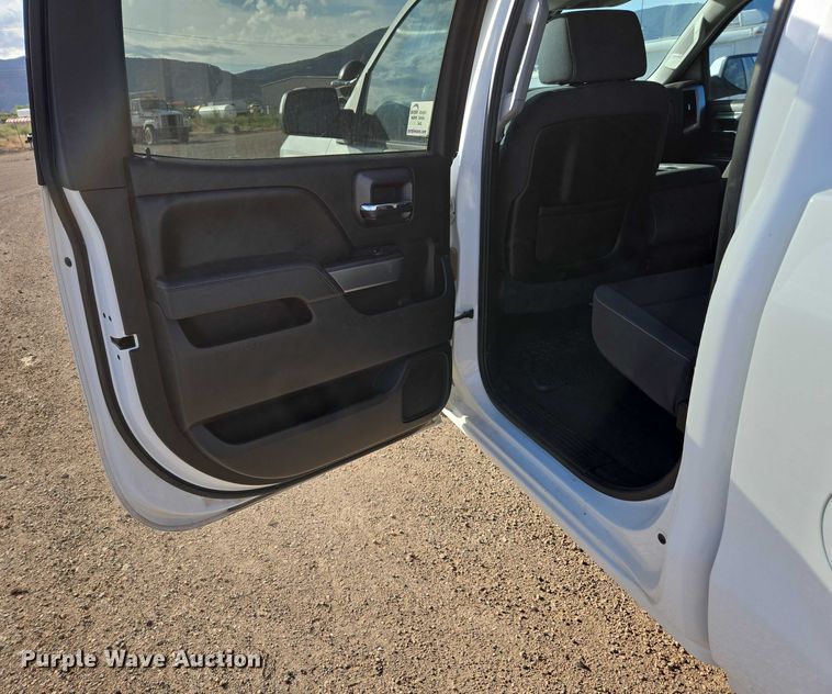 image for item EC3449 2015 Chevrolet Silverado 1500 Crew Cab pickup truck