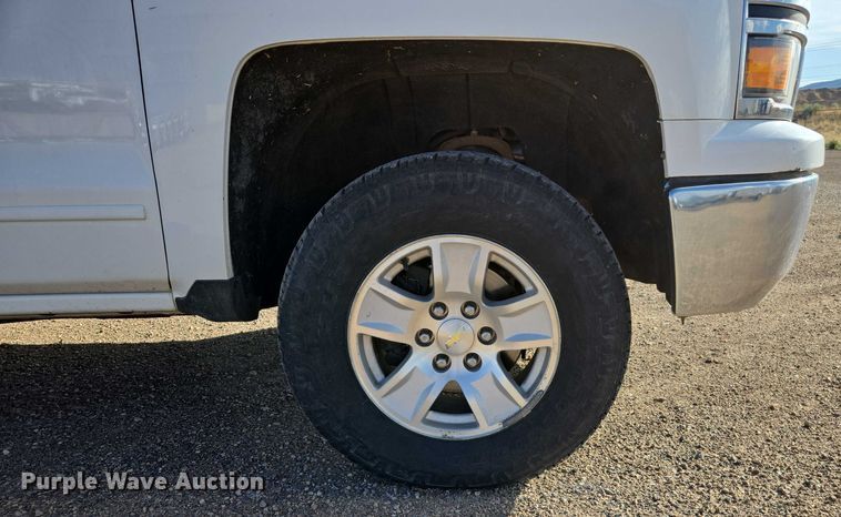 image for item EC3449 2015 Chevrolet Silverado 1500 Crew Cab pickup truck