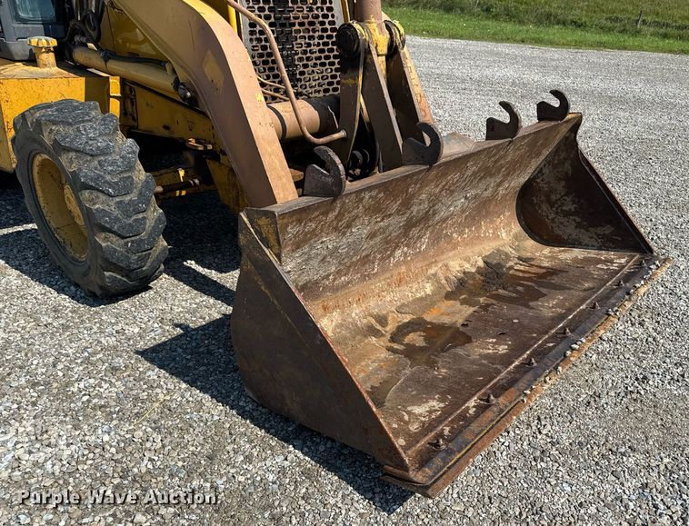 image for item ED1473 2001 John Deere 310G backhoe