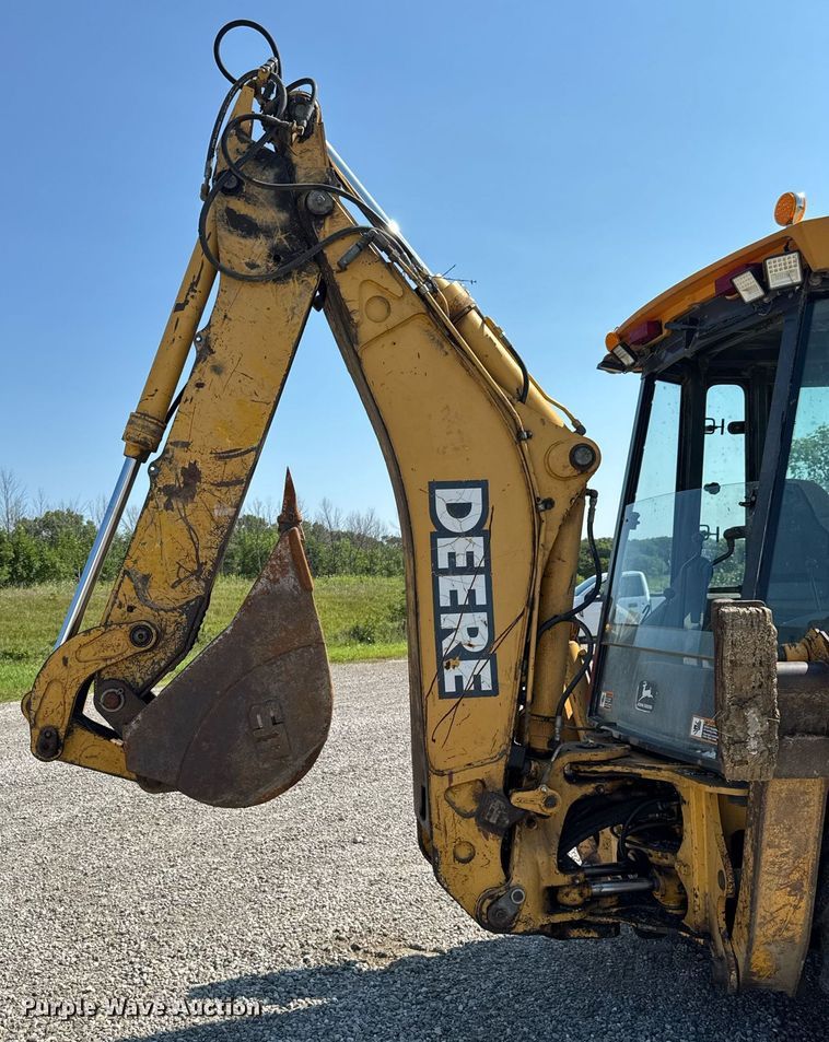 image for item ED1473 2001 John Deere 310G backhoe