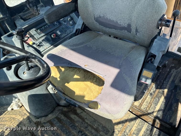 image for item ED1473 2001 John Deere 310G backhoe