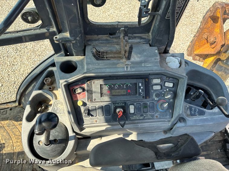 image for item ED1473 2001 John Deere 310G backhoe