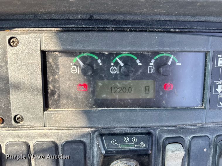 image for item ED1473 2001 John Deere 310G backhoe