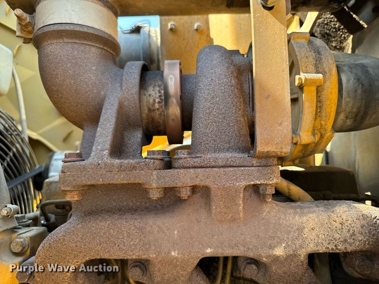 image for item ED1473 2001 John Deere 310G backhoe