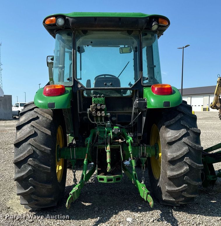 image for item ED1474 2014 John Deere 5100E MFWD tractor