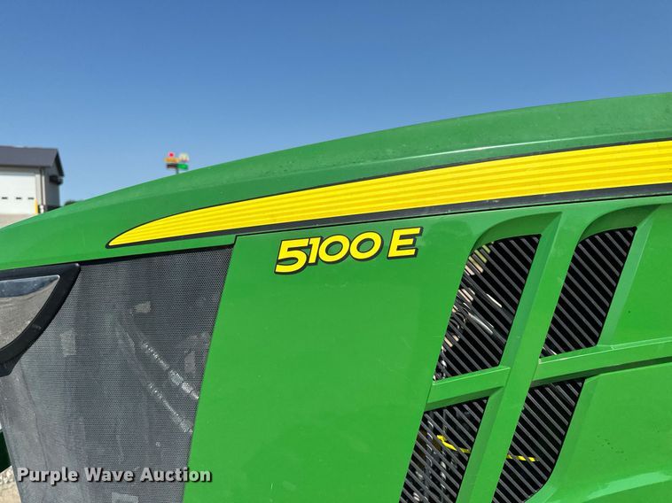 image for item ED1474 2014 John Deere 5100E MFWD tractor