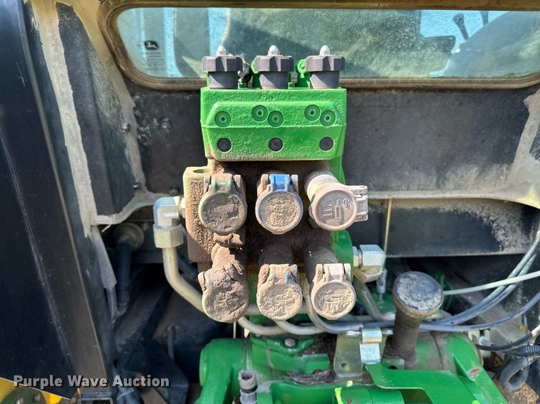 image for item ED1474 2014 John Deere 5100E MFWD tractor