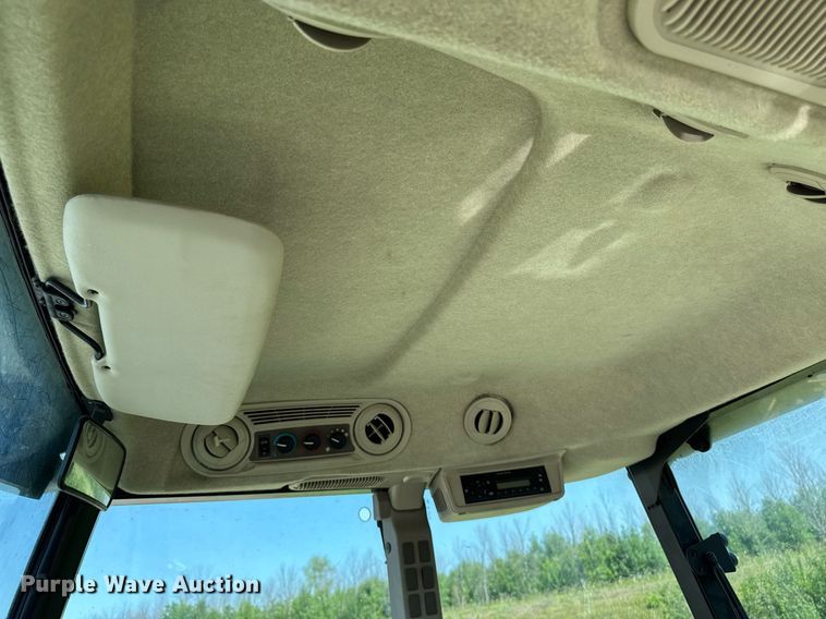 image for item ED1474 2014 John Deere 5100E MFWD tractor