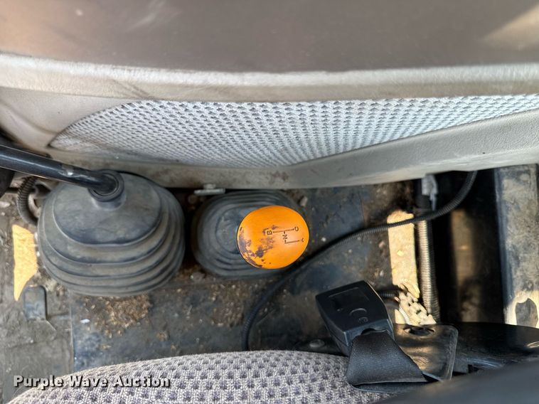 image for item ED1474 2014 John Deere 5100E MFWD tractor