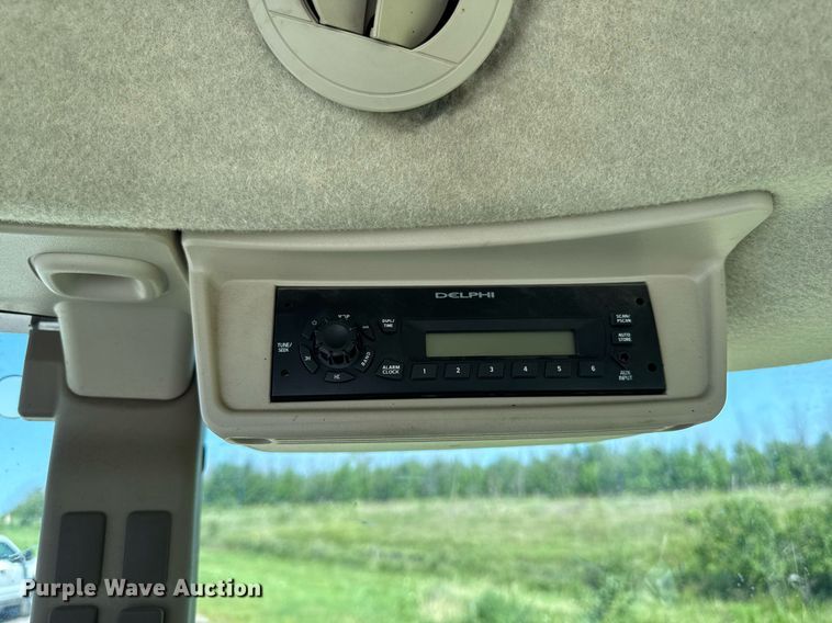 image for item ED1474 2014 John Deere 5100E MFWD tractor