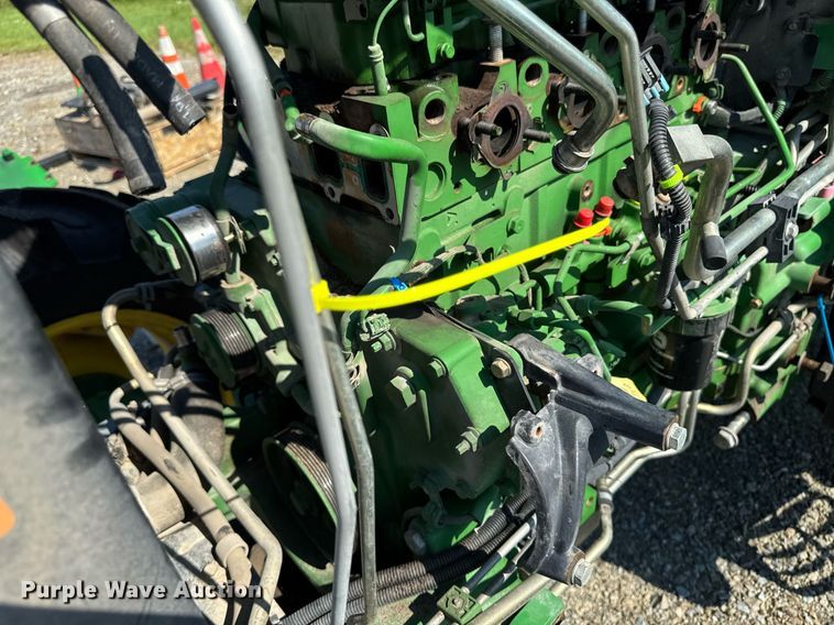 image for item ED1474 2014 John Deere 5100E MFWD tractor