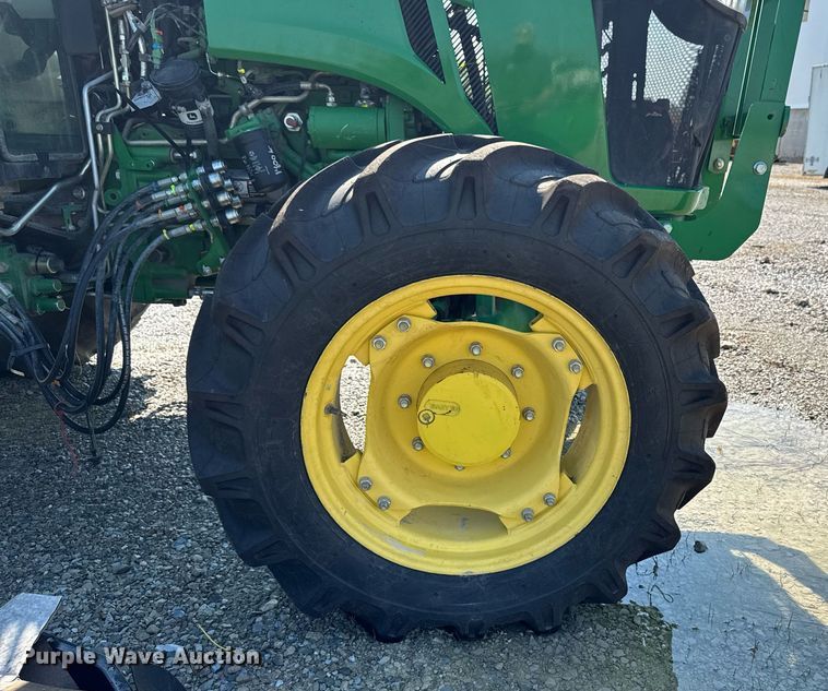 image for item ED1474 2014 John Deere 5100E MFWD tractor