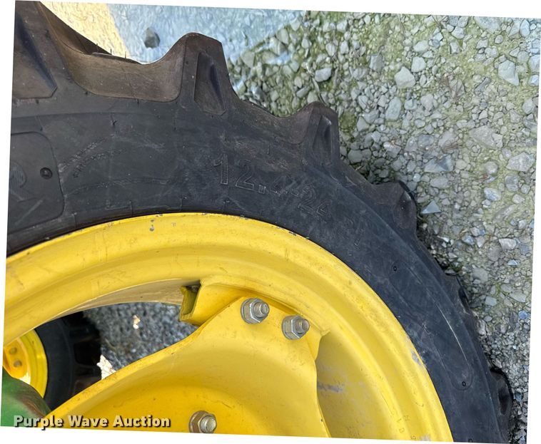 image for item ED1474 2014 John Deere 5100E MFWD tractor