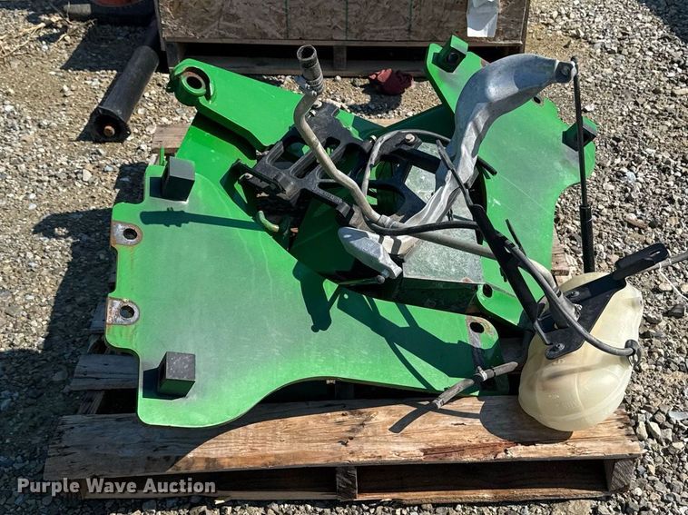 image for item ED1474 2014 John Deere 5100E MFWD tractor