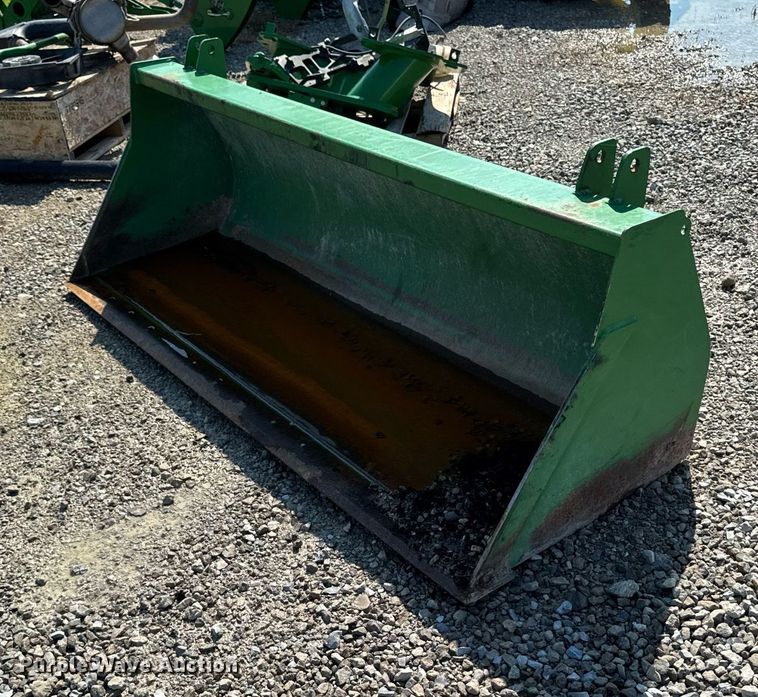 image for item ED1474 2014 John Deere 5100E MFWD tractor