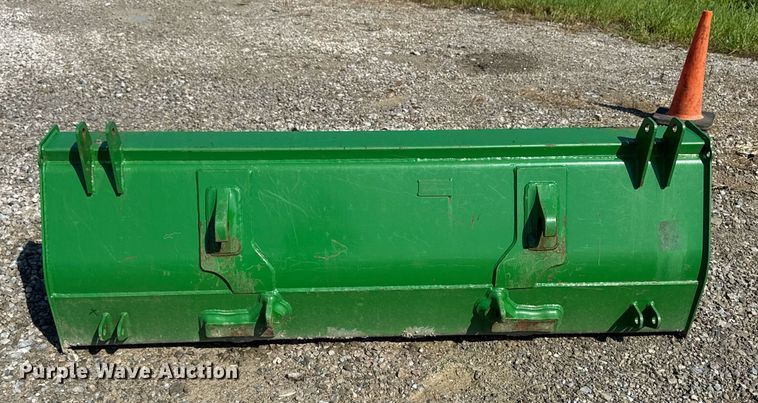 image for item ED1474 2014 John Deere 5100E MFWD tractor