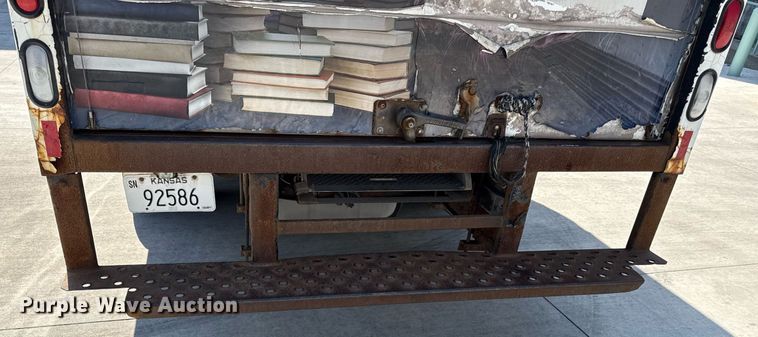 image for item ED4401 2010 Rockport Ford E350 box truck