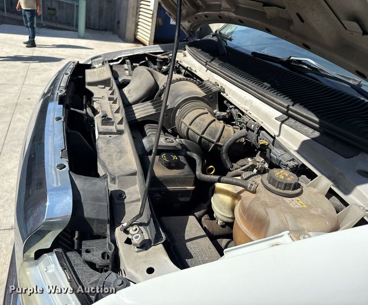 image for item ED4401 2010 Rockport Ford E350 box truck