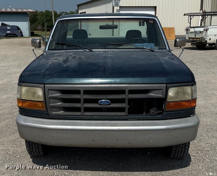 image for item ED4428 1994 Ford F150 pickup truck