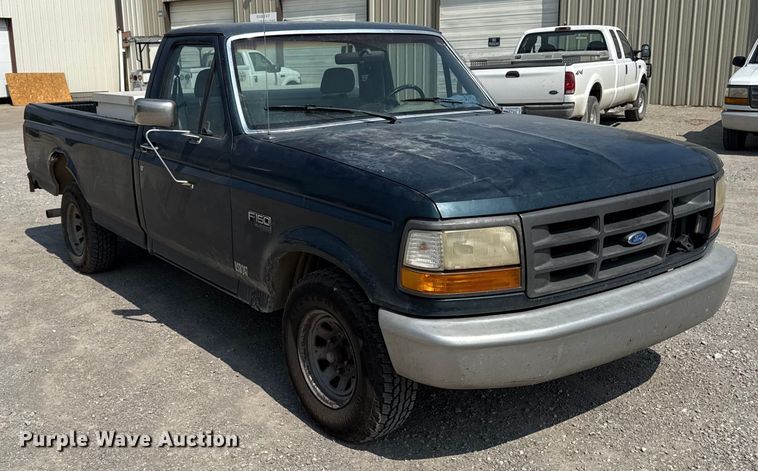 image for item ED4428 1994 Ford F150 pickup truck