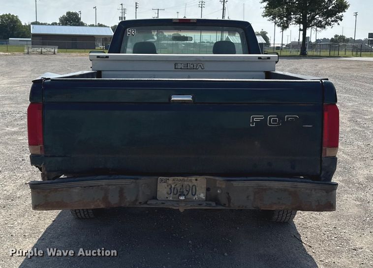 image for item ED4428 1994 Ford F150 pickup truck