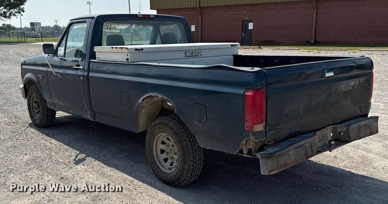 image for item ED4428 1994 Ford F150 pickup truck