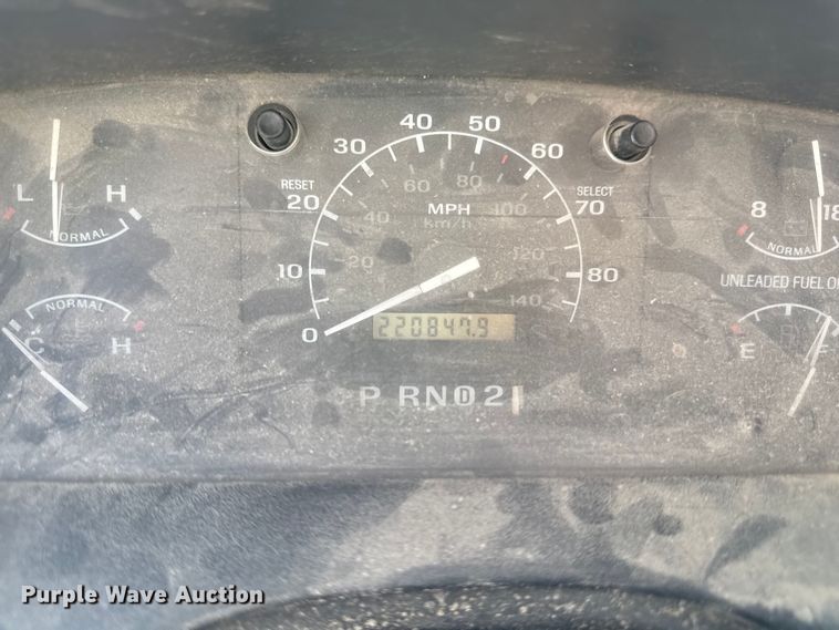 image for item ED4428 1994 Ford F150 pickup truck