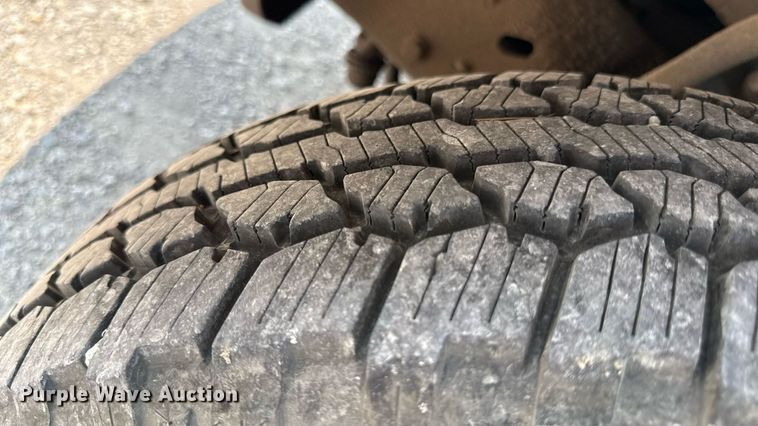 image for item ED4428 1994 Ford F150 pickup truck